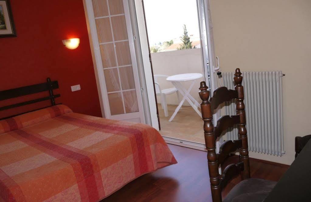 Hotel Le Belvedere Saint-Cyprien  Luaran gambar