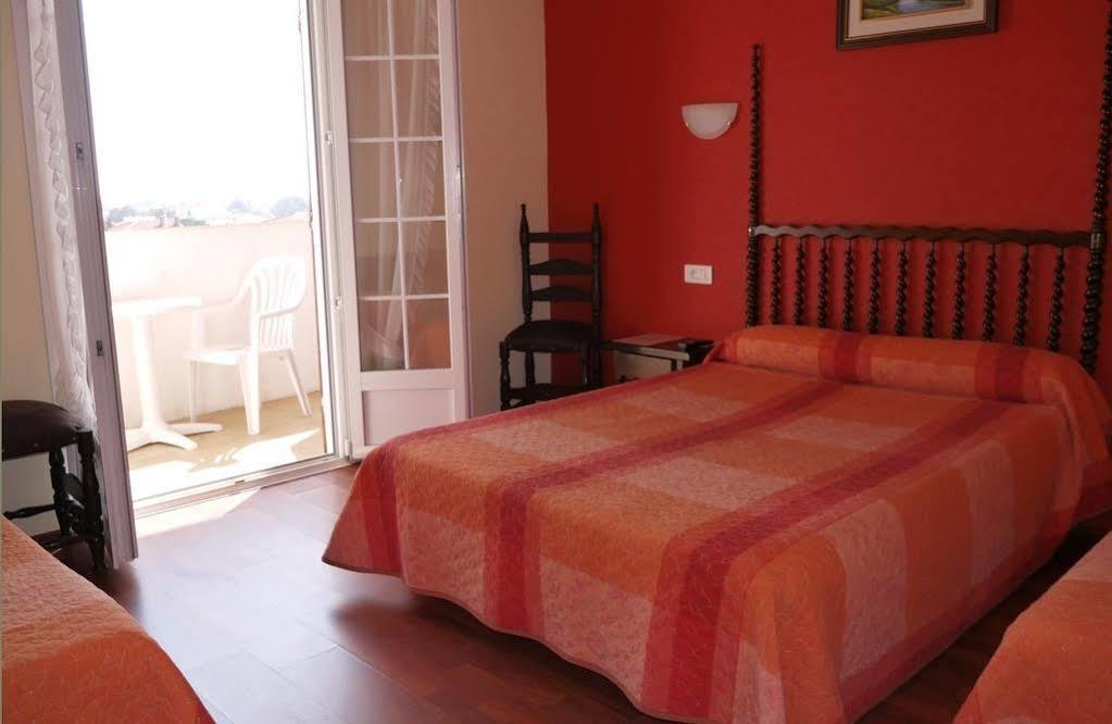 Hotel Le Belvedere Saint-Cyprien  Luaran gambar